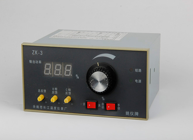ZK-3型可控硅电压调整器