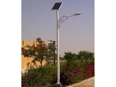 4 Dubai solar lighting pro...